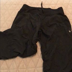 Lululemon studio crops